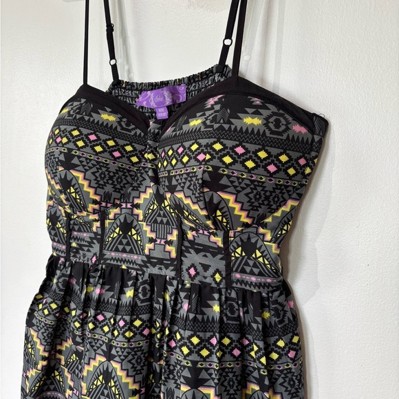🎉4/30$🎉 Jolie Black Aztec Print Dress - Size Medium - Picture 3 of 6